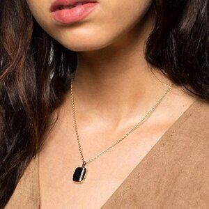 Gold Greenwich Locket Necklace With Chain New‎